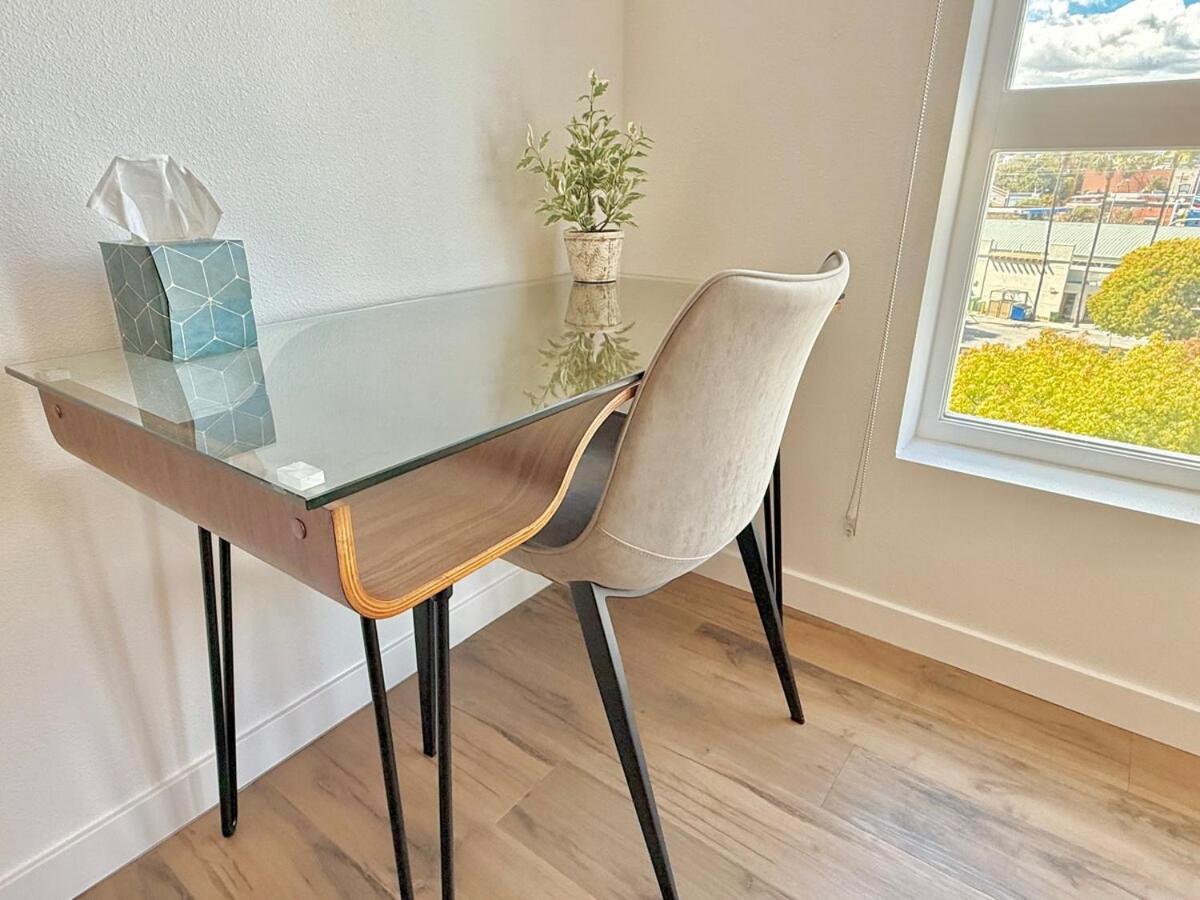 3 Bedroom 2 Bath Westwood *