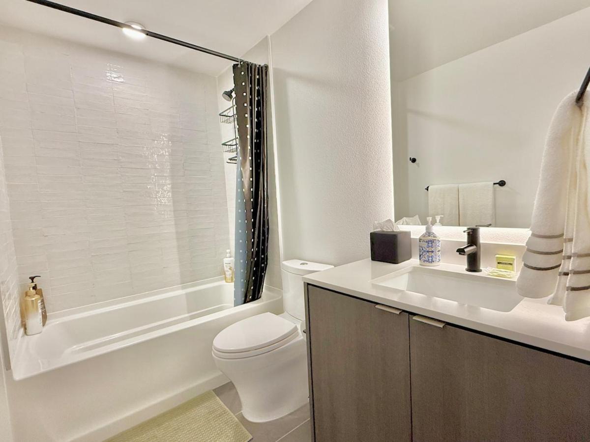 3 Bedroom 2 Bath Westwood Aparthotel *