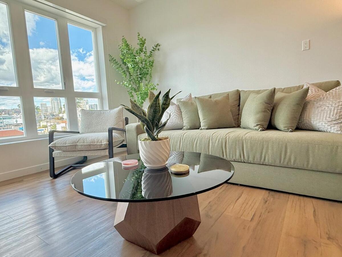 3 Bedroom 2 Bath Westwood Aparthotel Los Angeles